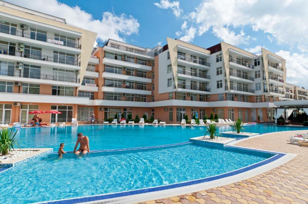 Grand Kameliq Apartment Слънчев бряг Екстериор снимка